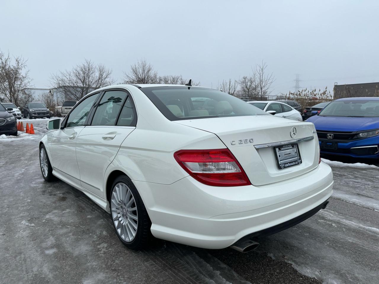 2011 Mercedes-Benz C-Class C 250 - Photo #7