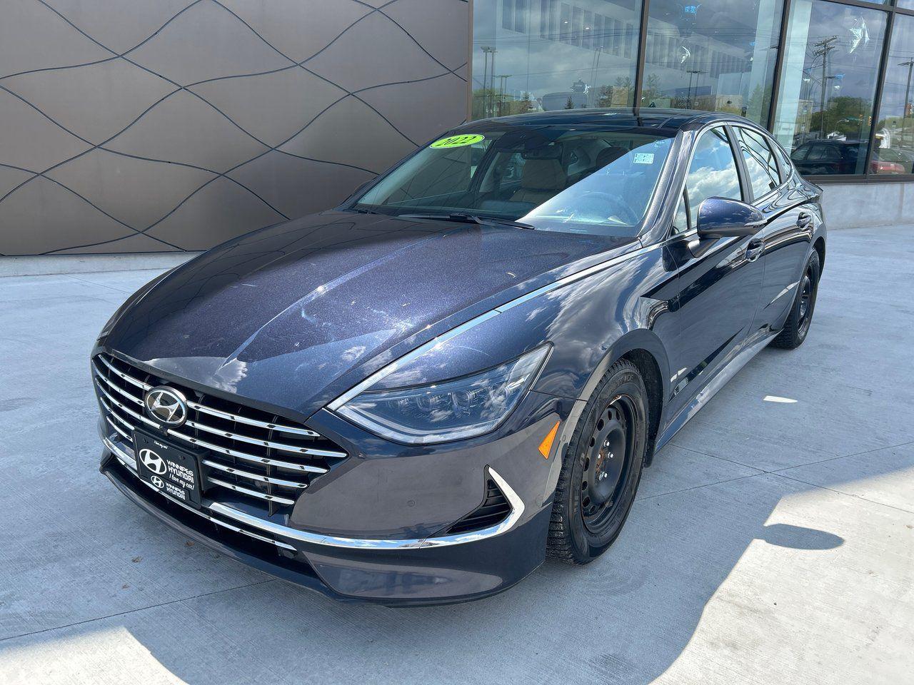 Used 2022 Hyundai Sonata Hybrid Ultimate for sale in Winnipeg, MB