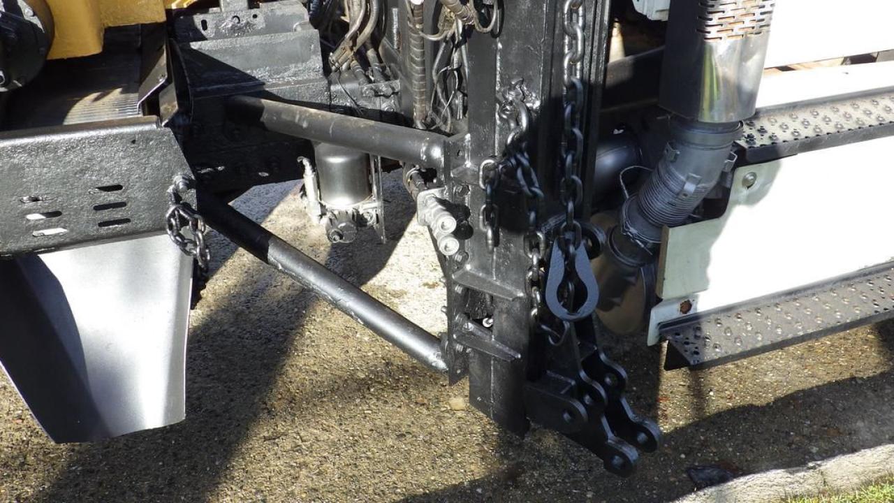 10904261