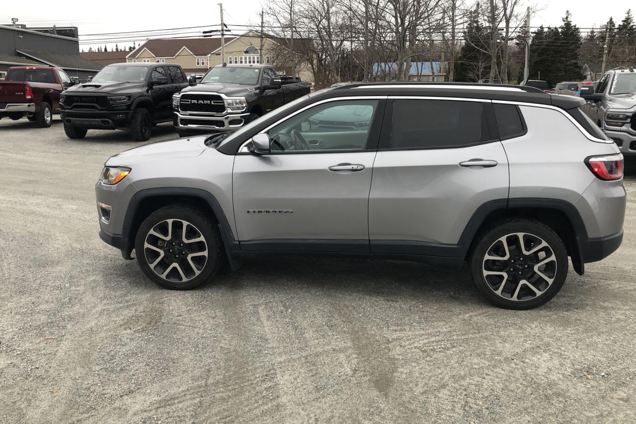 2018 Jeep Compass LIMITED Photo12