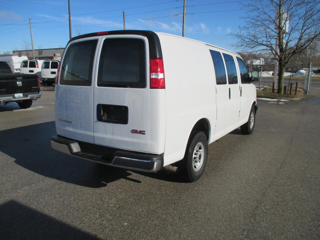 2021 GMC Savana RWD 2500 135" - Photo #5
