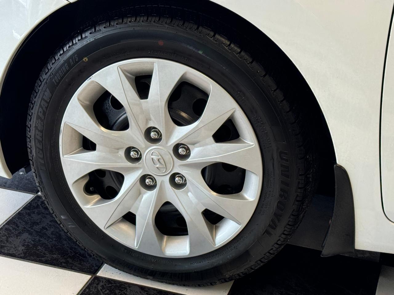 2015 Hyundai Elantra GL ECO+New Tires+A/C+Heated Seats+Cruise+ - Photo #35