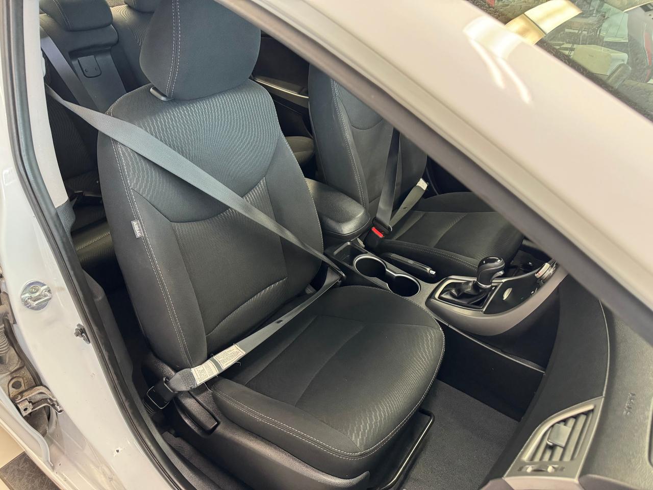 2015 Hyundai Elantra GL ECO+New Tires+A/C+Heated Seats+Cruise+ - Photo #15
