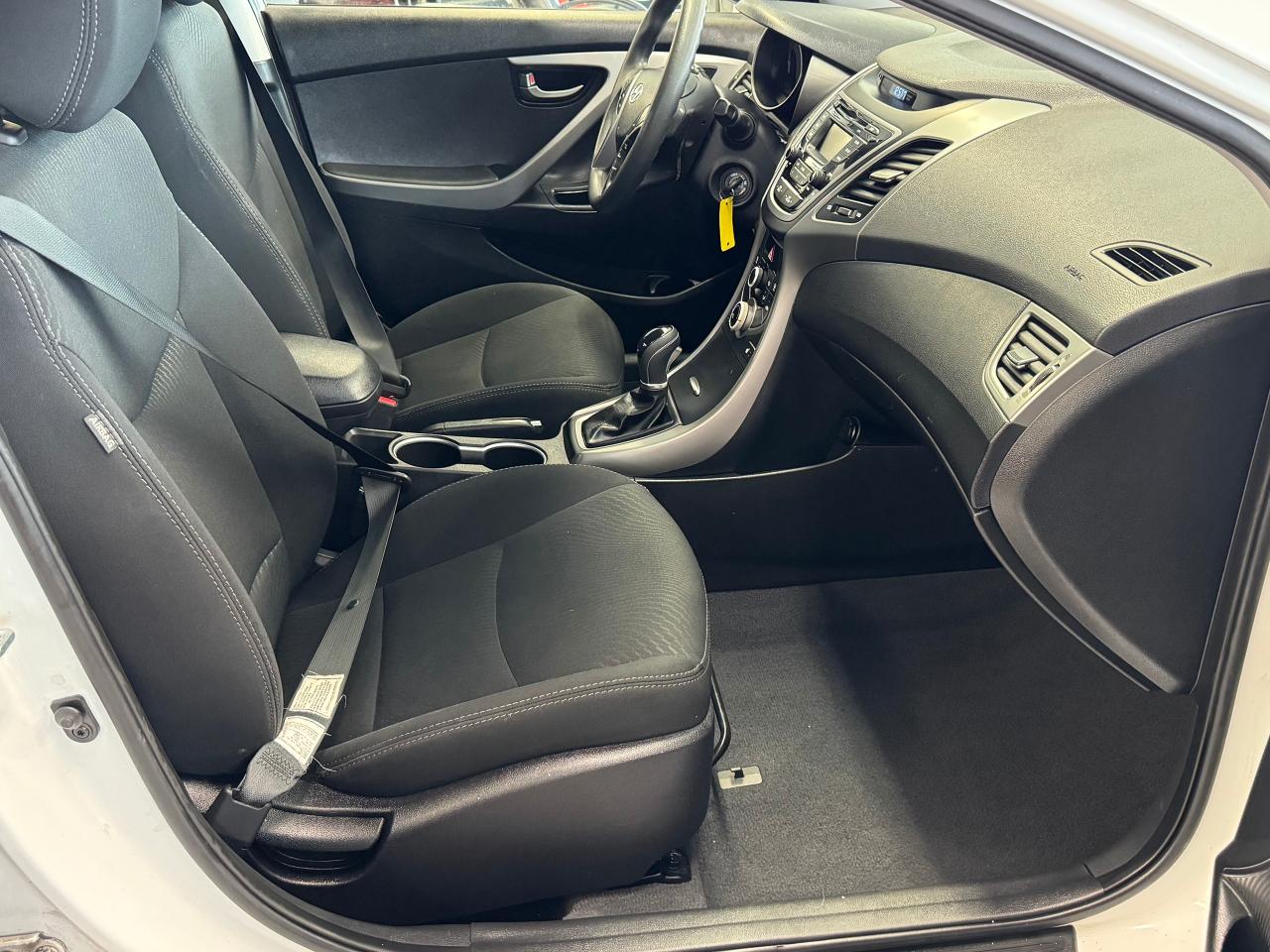 2015 Hyundai Elantra GL ECO+New Tires+A/C+Heated Seats+Cruise+ - Photo #14