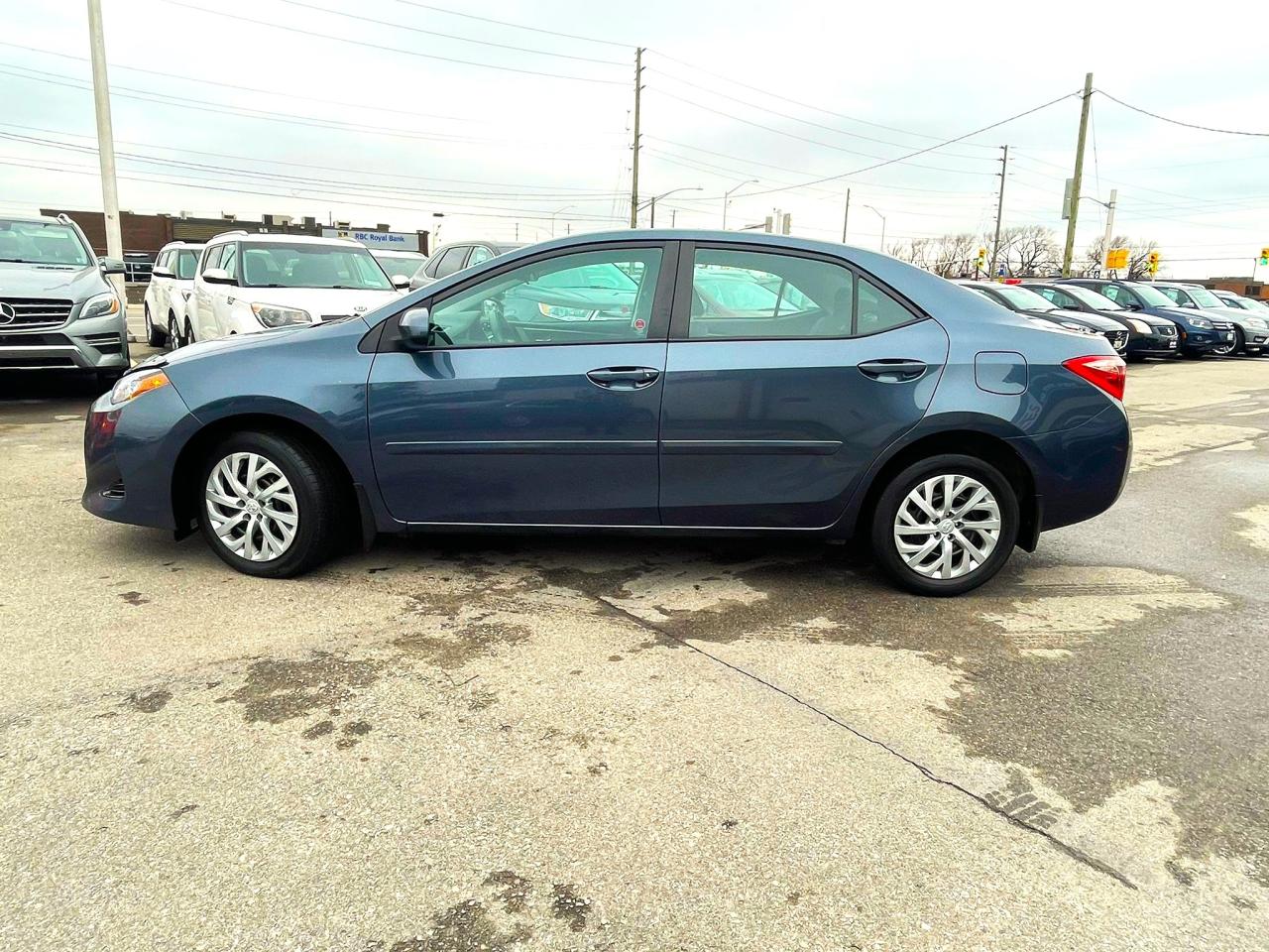 2017 Toyota Corolla 4dr Sdn AUTO LE BLUETOOTH CAMERA NO ACCIDENT - Photo #2