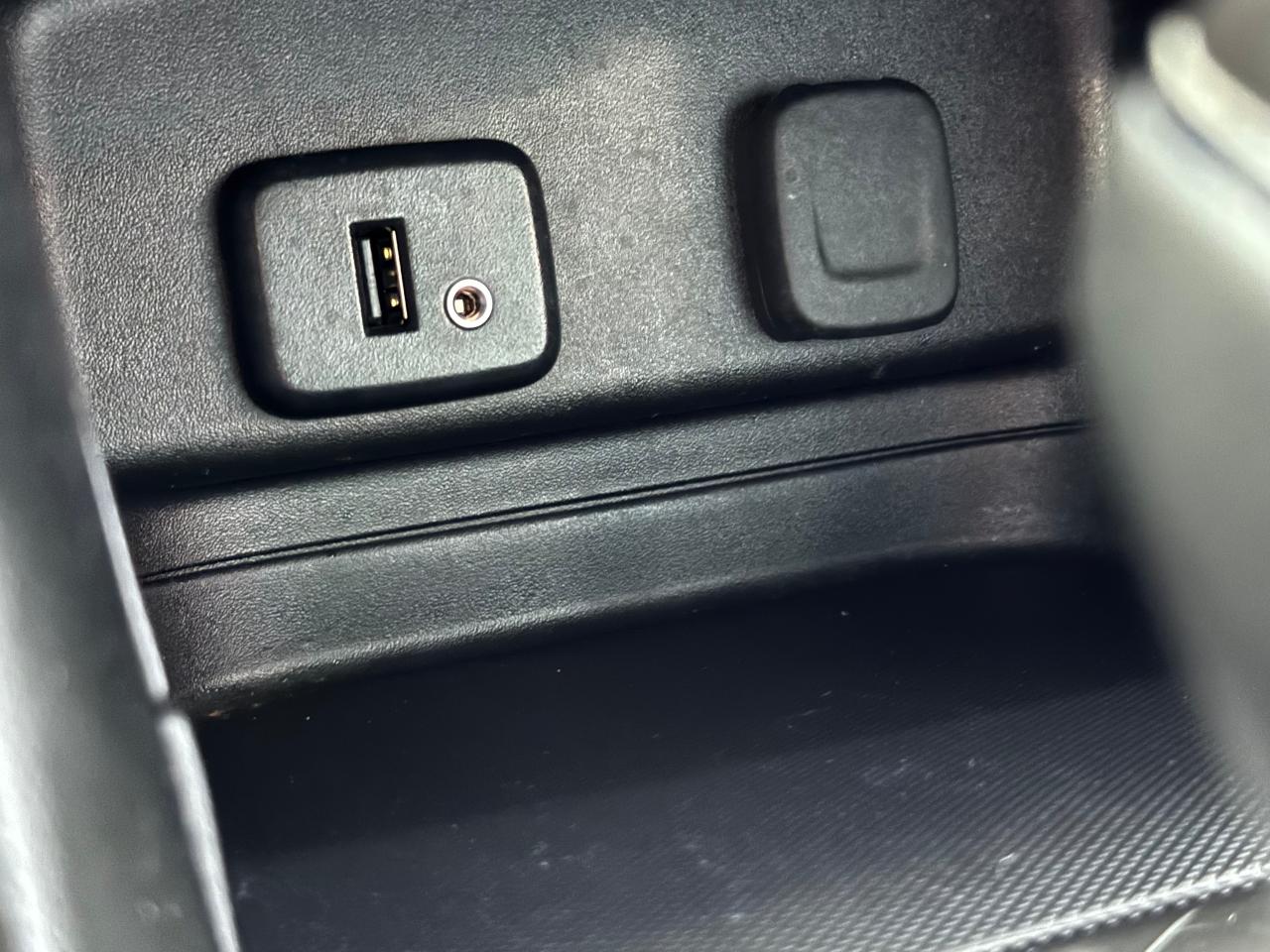 2018 Chevrolet Equinox LT+Power Seat+Remote Start+ApplePlay+CLEAN CARFAX - Photo #37