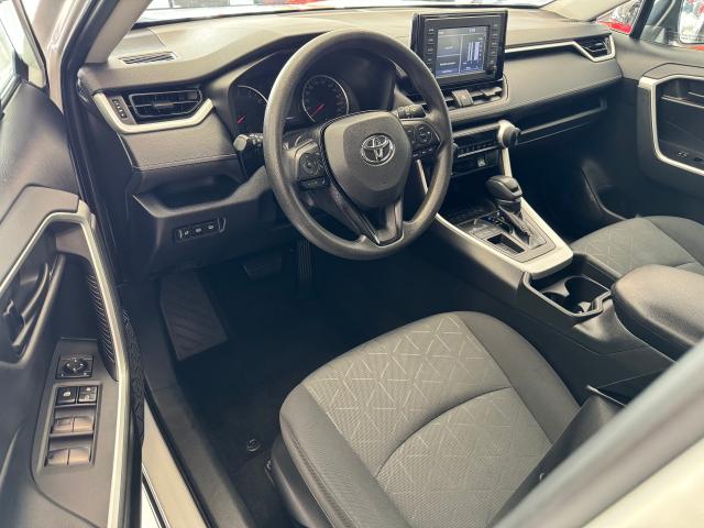 2019 Toyota RAV4 LE+Adaptive Cruise+ApplePlay+LEDs+CLEAN CARFAX Photo18