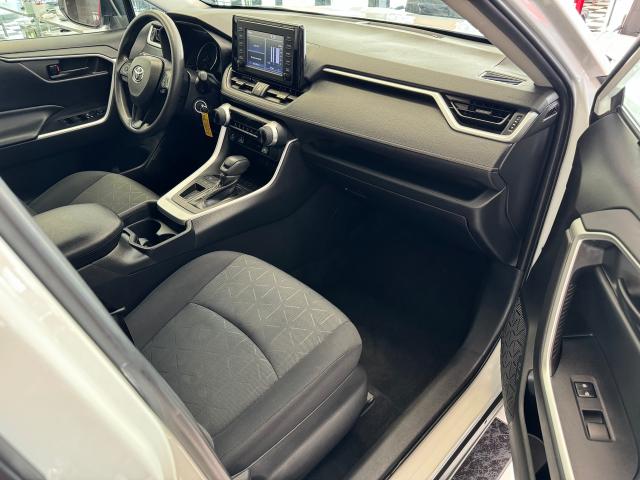 2019 Toyota RAV4 LE+Adaptive Cruise+ApplePlay+LEDs+CLEAN CARFAX Photo21