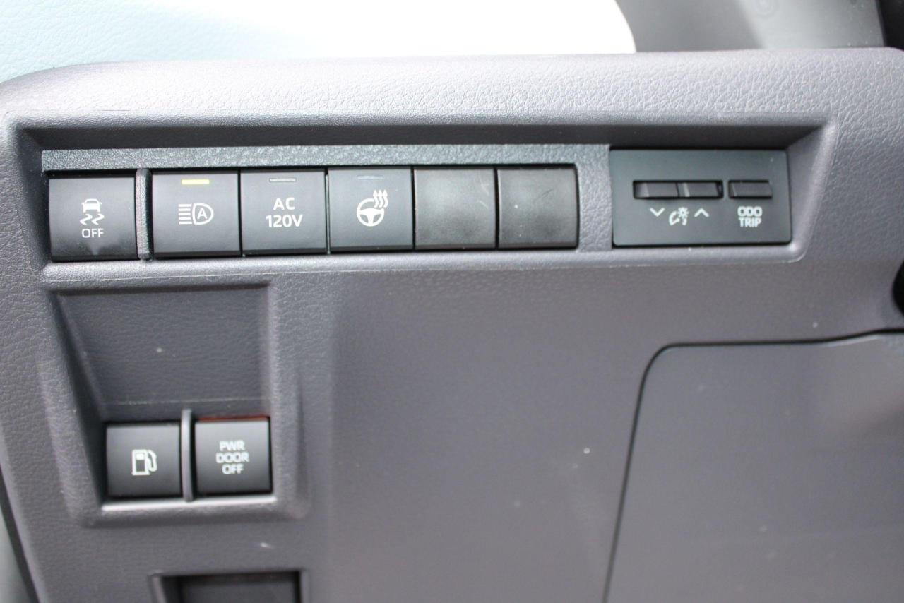 2021 Toyota Sienna XSE 7-Passenger FWD DVD - Photo #21