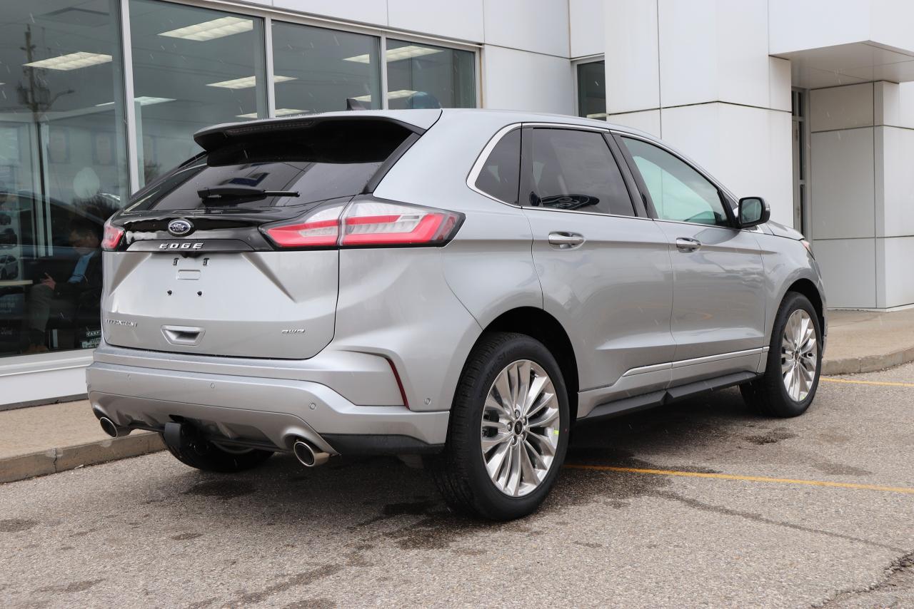 2024 Ford Edge Titanium AWD Photo5