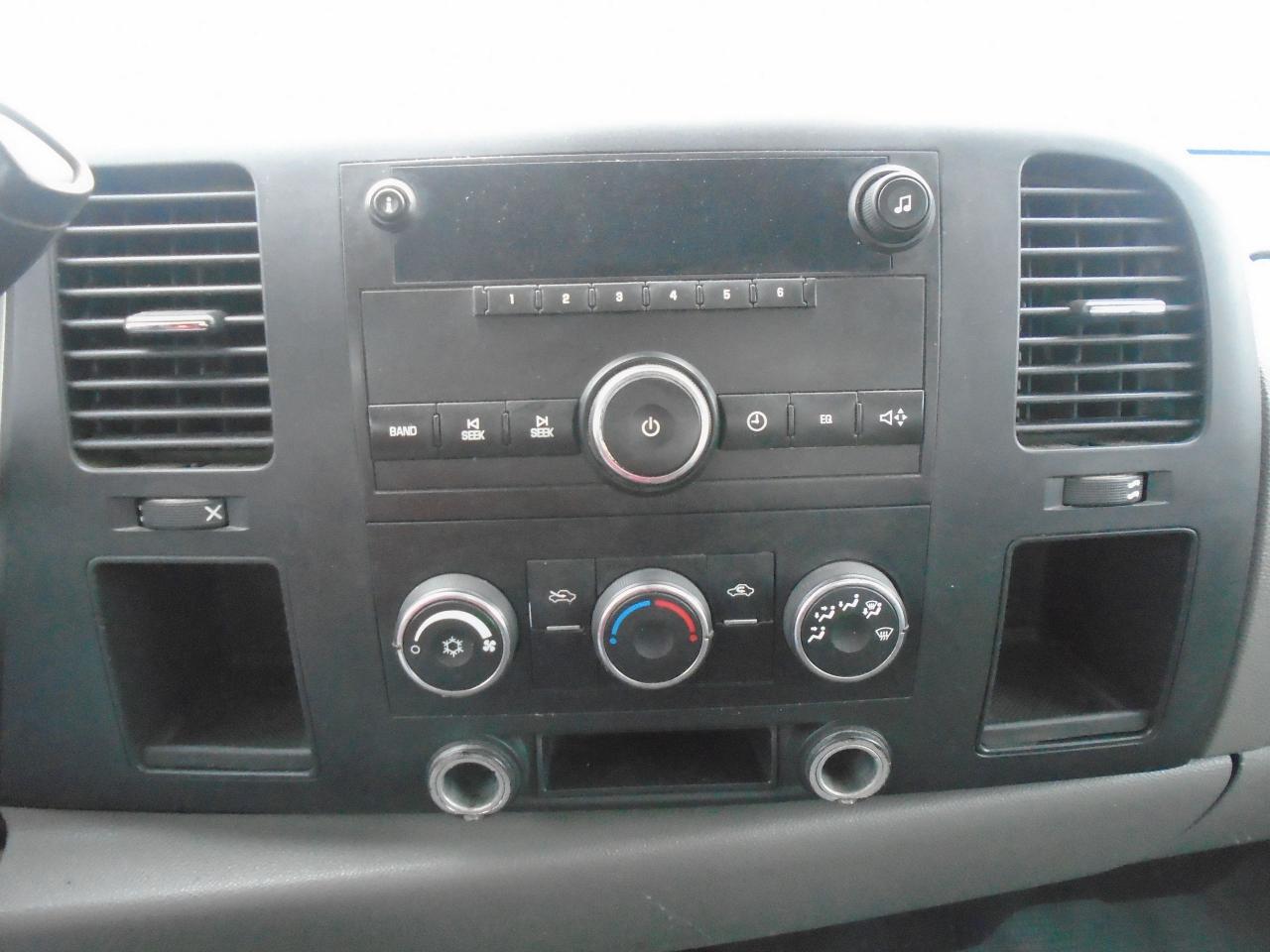 2012 Chevrolet Silverado 3500HD Flat bed 2WD Crew Cab 167  WT - Photo #14