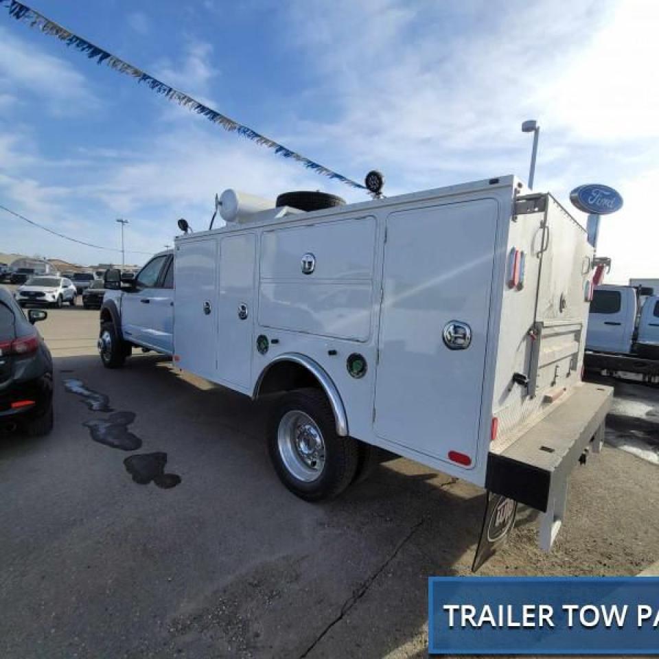 2023 Ford Chassis Cab F-550 XLT Photo4