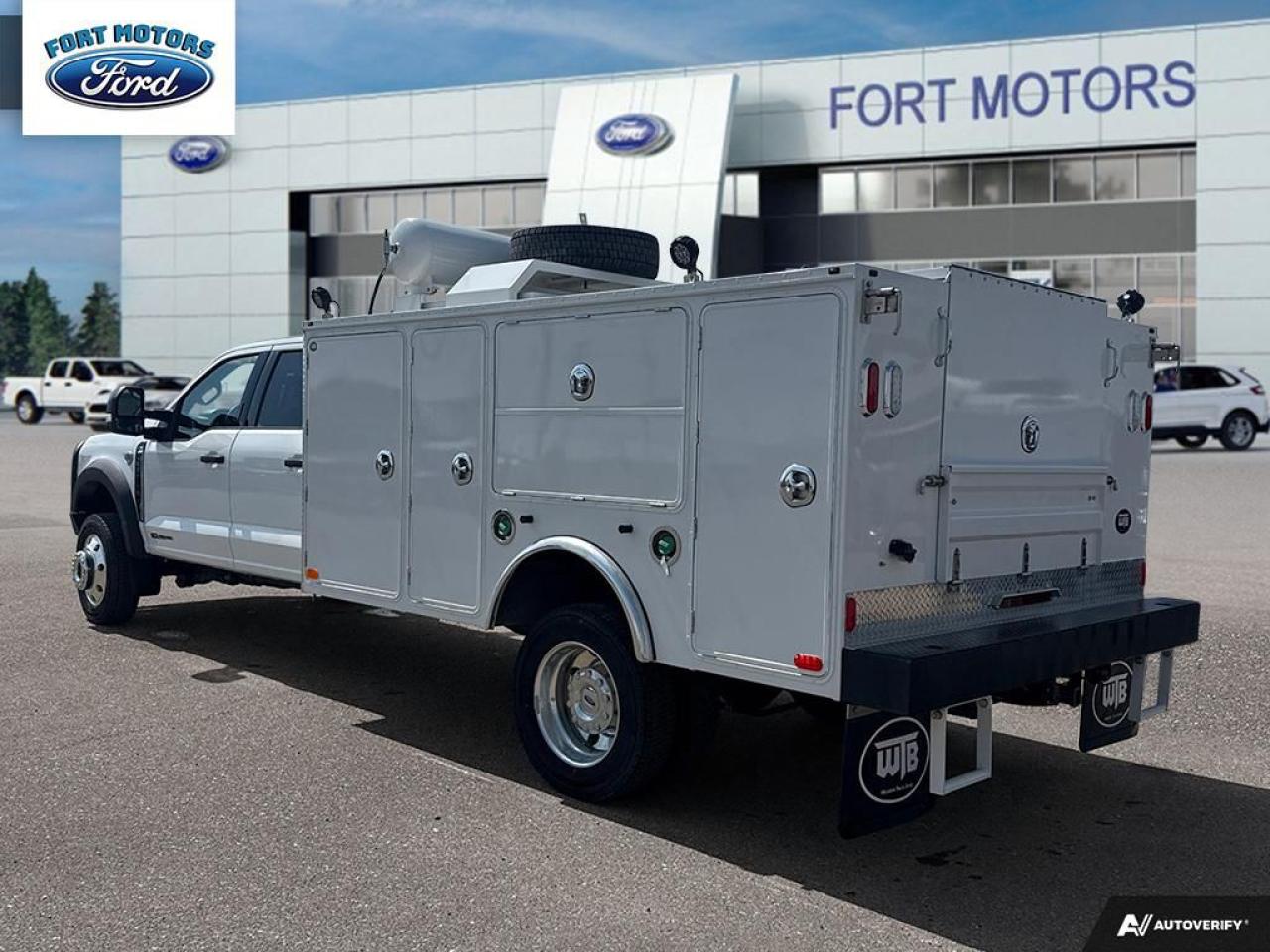 2023 Ford SUPER DUTY F-550 DRW SERVICE BODY Photo