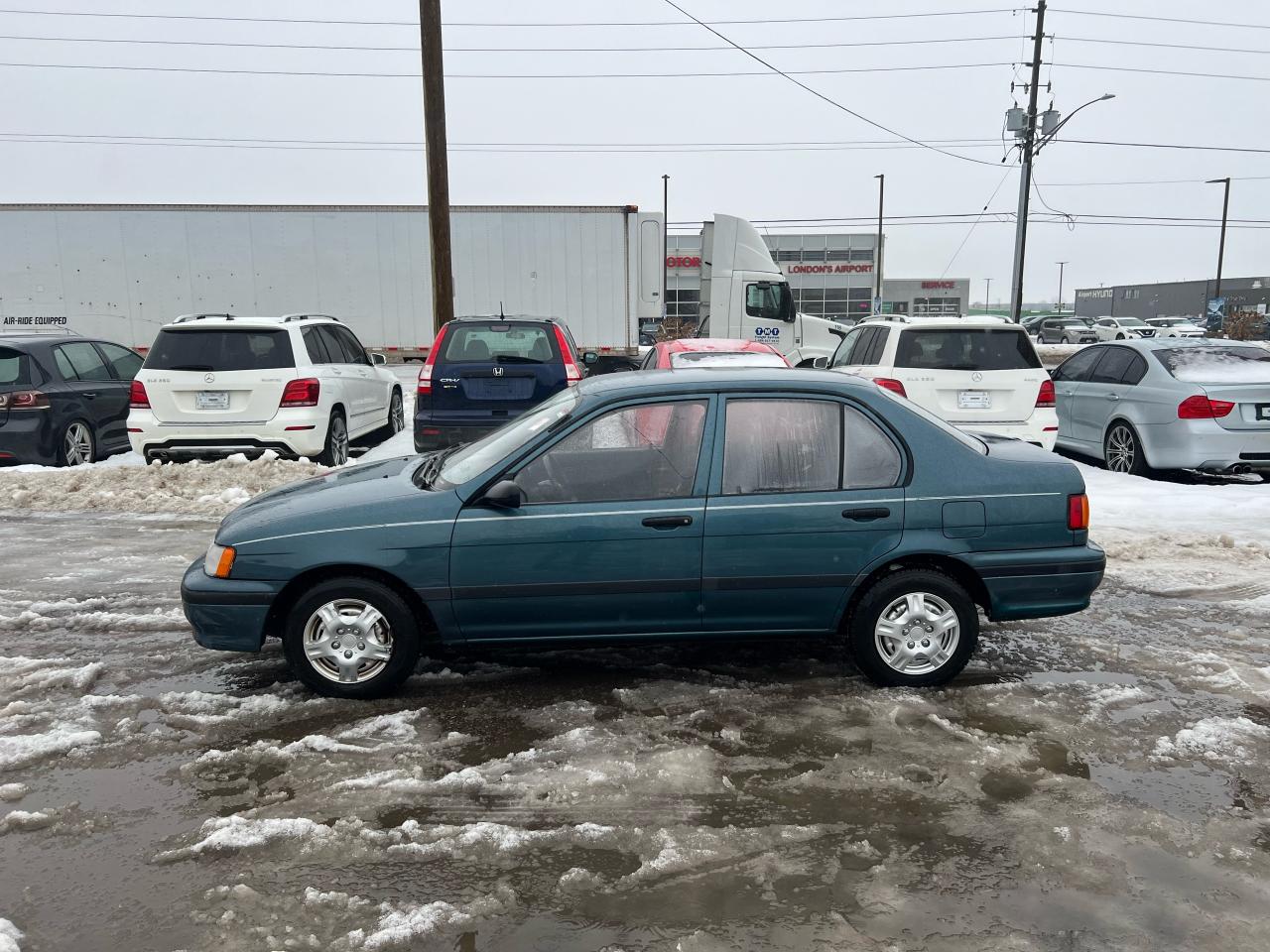 1994 Toyota Tercel DX*AUTO*SEDAN*ONLY 60,000KMS*CERTIFIED - Photo #2