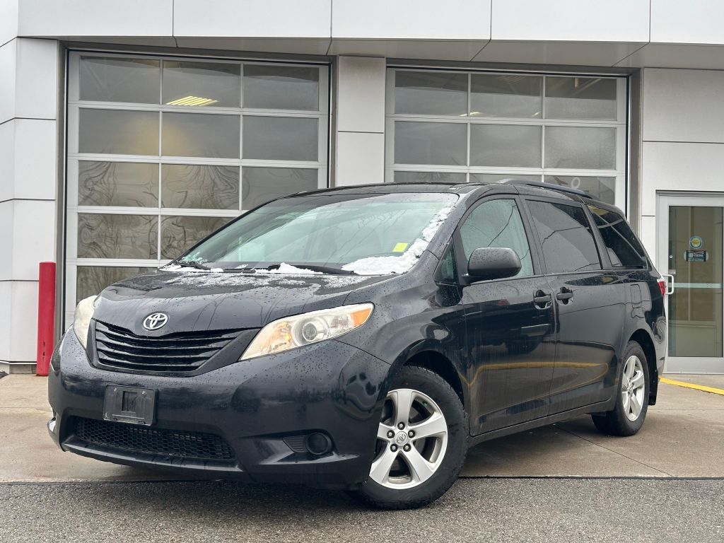 Used 2015 Toyota Sienna 7 PASSENGER for Sale in Welland, Ontario