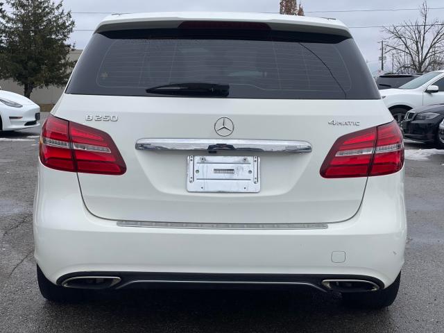 2018 Mercedes-Benz B-Class B 250 4MATIC / LEATHER / PANO / BLINDSPOT Photo4