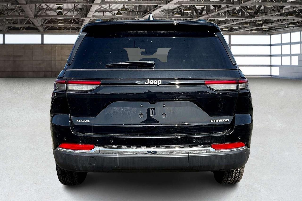 2024 Jeep Grand Cherokee Laredo 4x4 | Carplay | Pwr Liftgate | LuxTech Grp1 Photo3