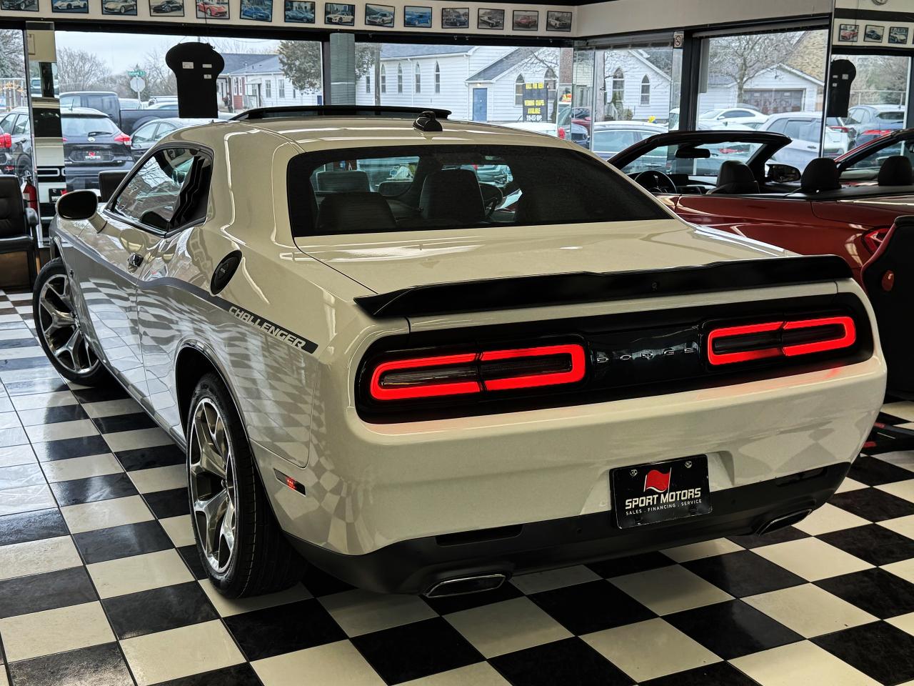2016 Dodge Challenger SXT PLUS+Roof+Cooled Leather+Camera+ACCIDENT FREE Photo13