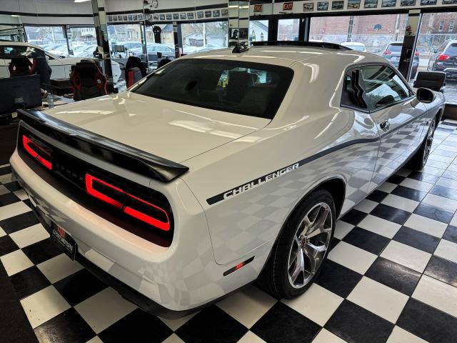 2016 Dodge Challenger SXT PLUS+Roof+Cooled Leather+Camera+ACCIDENT FREE Photo4