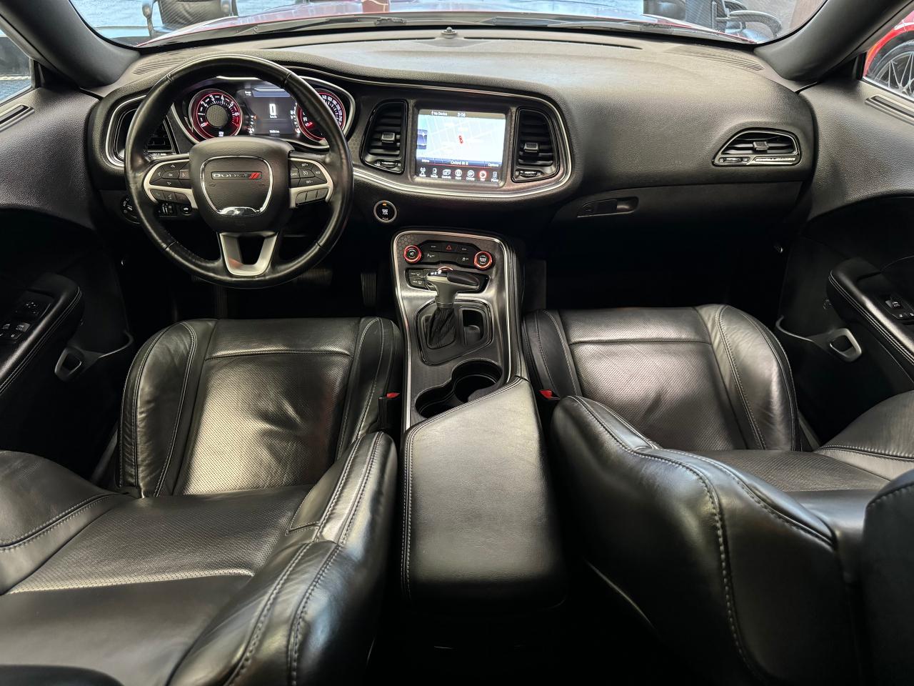 2016 Dodge Challenger SXT PLUS+Roof+Cooled Leather+Camera+ACCIDENT FREE Photo8