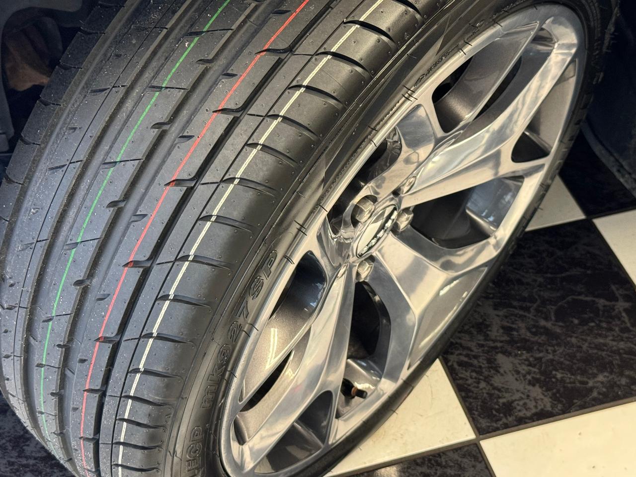 2016 Dodge Challenger SXT PLUS+Roof+Cooled Leather+Camera+ACCIDENT FREE - Photo #12