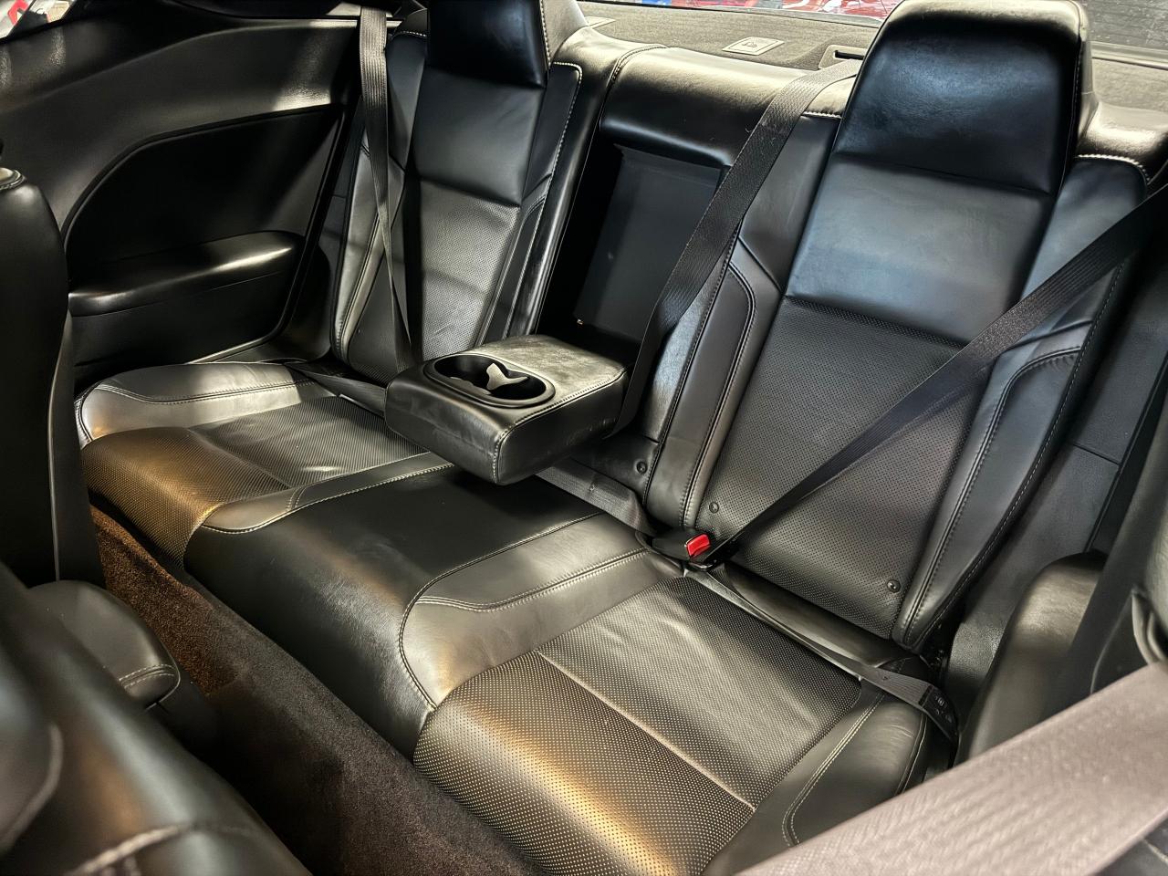 2016 Dodge Challenger SXT PLUS+Roof+Cooled Leather+Camera+ACCIDENT FREE - Photo #23