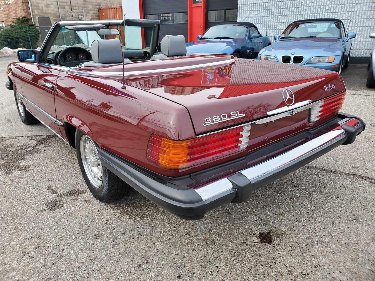 1984 Mercedes-Benz 380 380SL Photo3