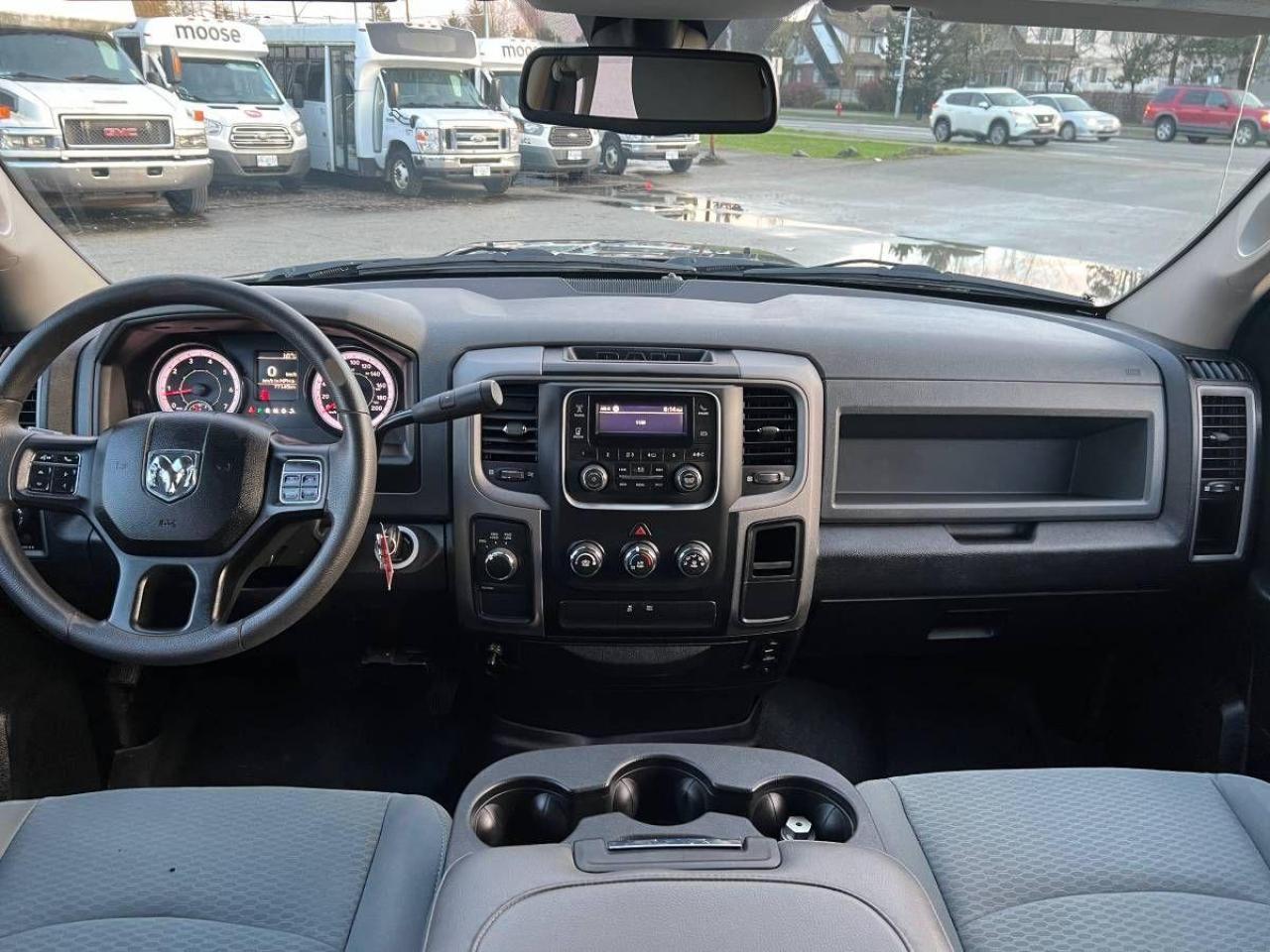 2018 RAM 1500 4x4 Quad Cab 6'4" Box /with canopy - Photo #15