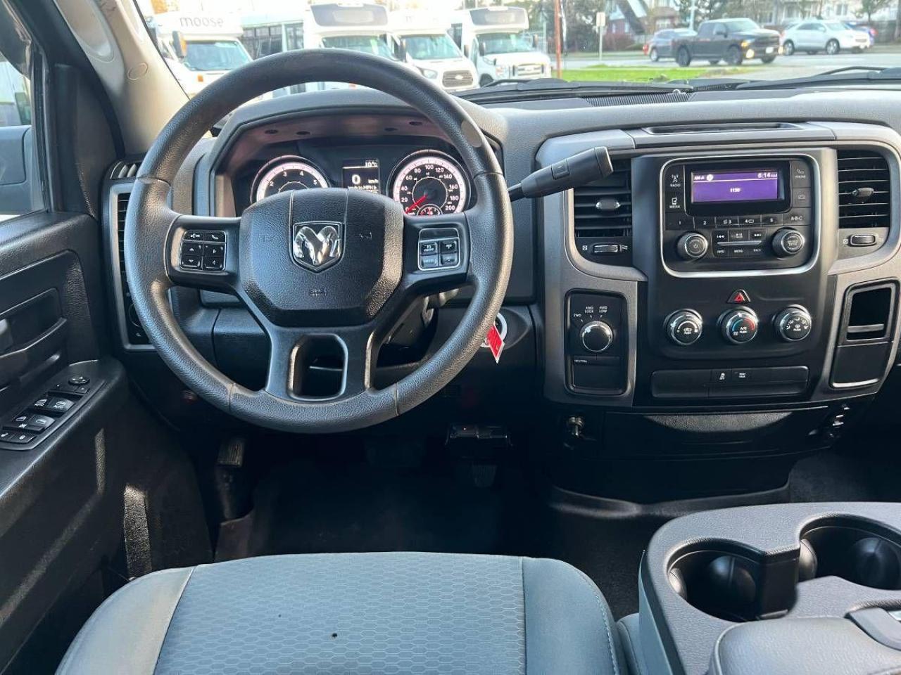 2018 RAM 1500 4x4 Quad Cab 6'4" Box /with canopy - Photo #16