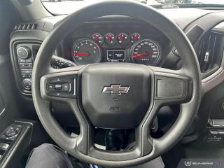 2019 Chevrolet Silverado 1500 CUSTOM TRAIL BOSS / 4X4 / EXT CAB / V8 - Photo #11
