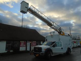 Used 2011 Ford F-550 bucket truck for sale in Fenwick, ON