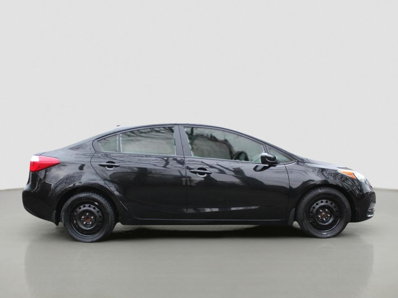 Used 2016 Kia Forte LX for sale in Courtenay, BC