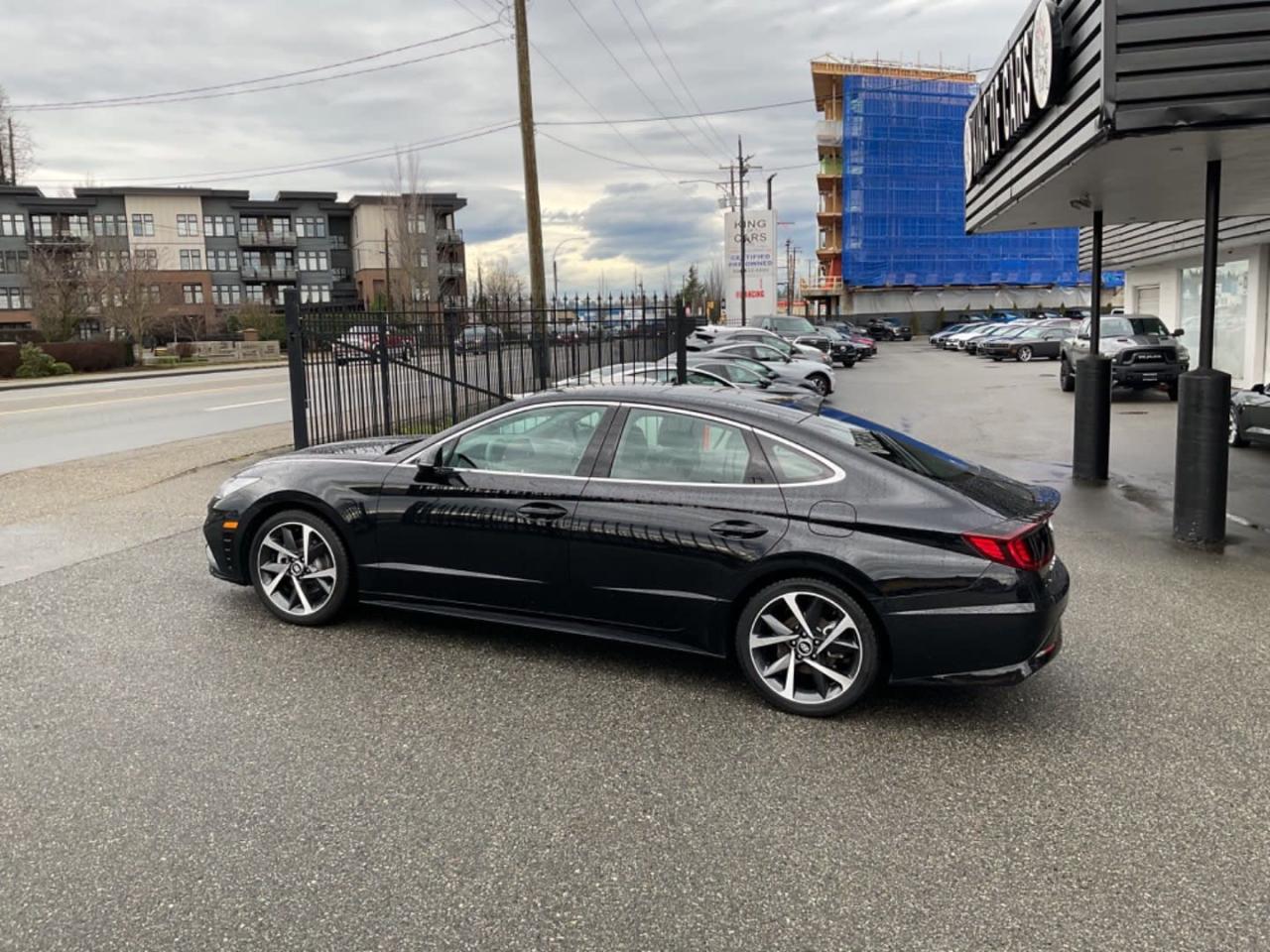 2022 HYUNDAI SONATA SPORT PANORAMIC SUNROOF, BACK UP CAMERA, LEATHER/SUEDE SPORT SEATS, HEATED SEATS, HEATED STEERING WHEEL, POWER SEATS, APPLE CARPLAY, ANDROID AUTO, FORWARD COLLISION BRAKING, BLIND SPOT DETECTION, LANE ASSIST, ADAPTIVE CRUISE CONTROL, REAR-CROSS TRAFFIC ALERT, REMOTE STARTER, PUSH BUTTON START, KEYLESS GO, PADDLE SHIFTERS, LED HEADLIGHTS, DUAL CLIMATE CONTROL BALANCE OF HYUNDAI FACTORY WARRANTY CALL US TODAY FOR MORE INFORMATION 604 533 4499 OR TEXT US AT 604 360 0123 GO TO KINGOFCARSBC.COM AND APPLY FOR A FREE -------- PRE APPROVAL ------- STOCK # P214934 PLUS ADMINISTRATION FEE OF $895 AND TAXES DEALER # 31301 all finance options are subject to ....oac...