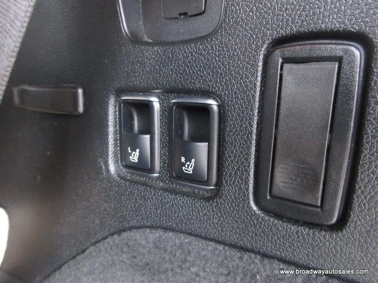 2019 Mercedes-Benz GLS 550 LOADED ALL-WHEEL DRIVE 7 PASSENGER 4.7L - V8.. BENCH & 3RD ROW.. NAVIGATION.. POWER SUNROOF.. DVD HEADRESTS.. LEATHER.. HEATED SEATS & WHEEL.. Photo