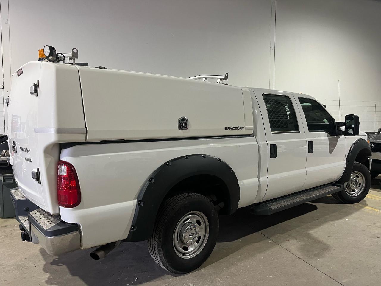 2014 Ford F-250 4x4 - Photo #2