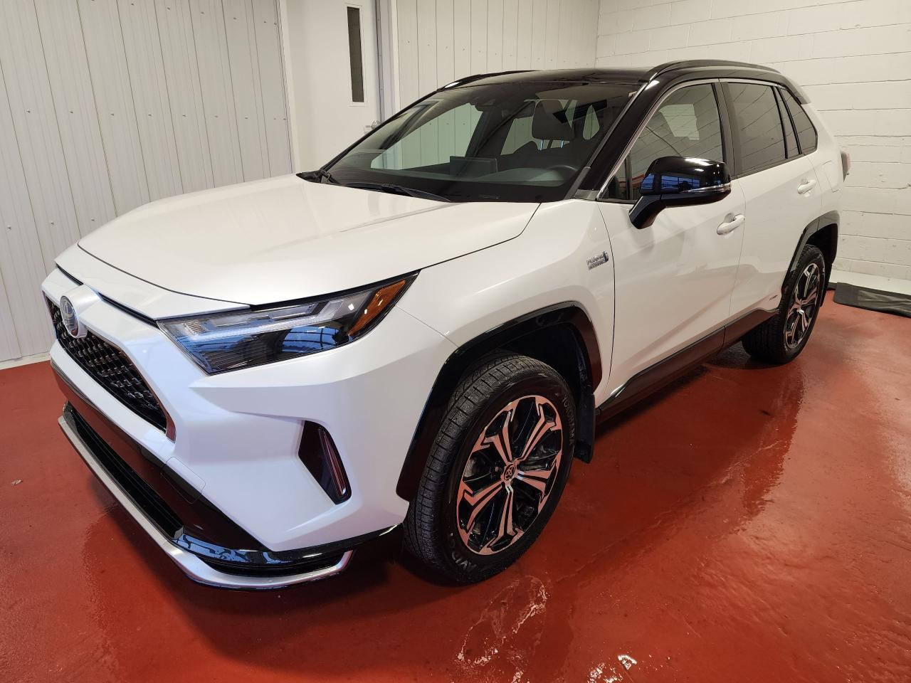 2022 Toyota RAV4 Prime XSE AWD Photo