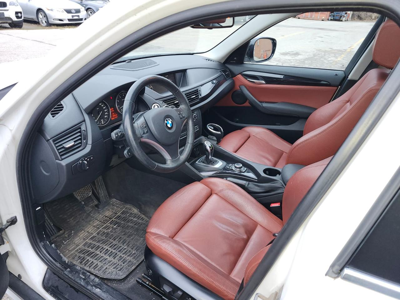 2012 BMW X1 Navigation, Pano Roof, AWD 4dr 28i Photo