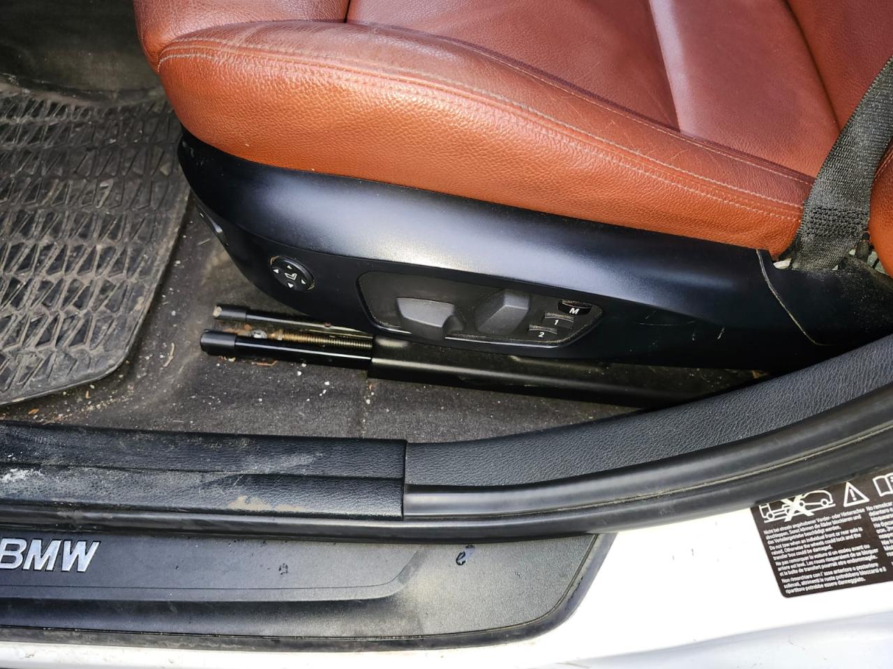 2012 BMW X1 Navigation, Pano Roof, AWD 4dr 28i Photo