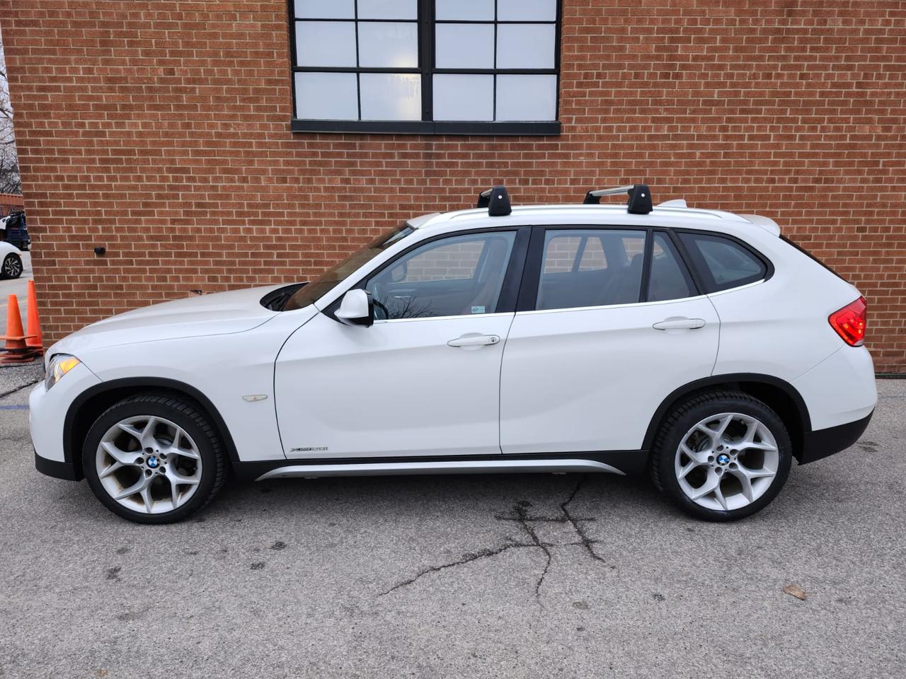 2012 BMW X1 Navigation, Pano Roof, AWD 4dr 28i Photo