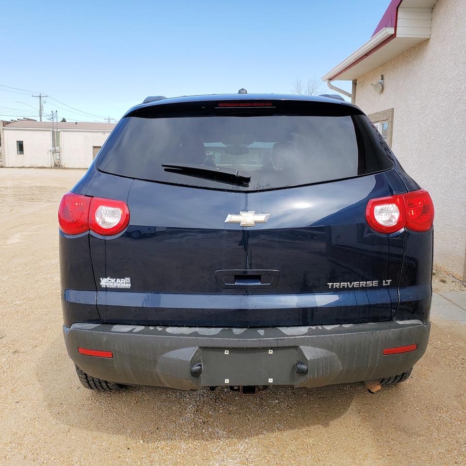 2010 Chevrolet Traverse 1LT / TWO PANEL SUNROOF/ 8 PASSENGER - Photo #20