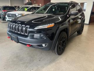 Used 2015 Jeep Cherokee 4WD 4dr Trailhawk for sale in Thunder Bay, ON