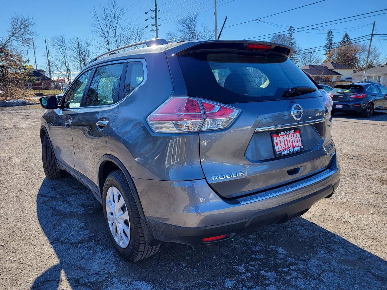 2015 Nissan Rogue 2.5 S Photo2