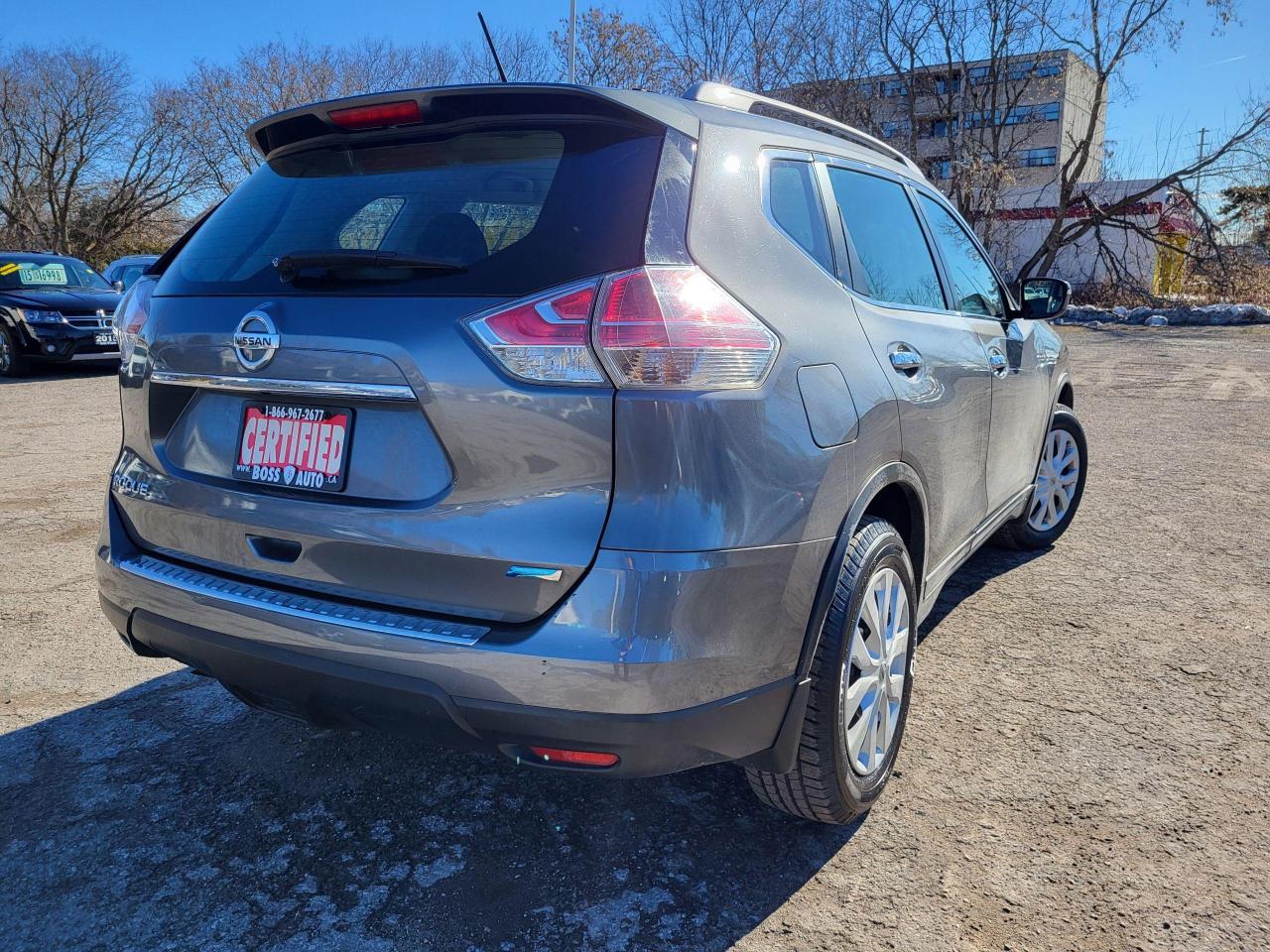 2015 Nissan Rogue 2.5 S Photo4