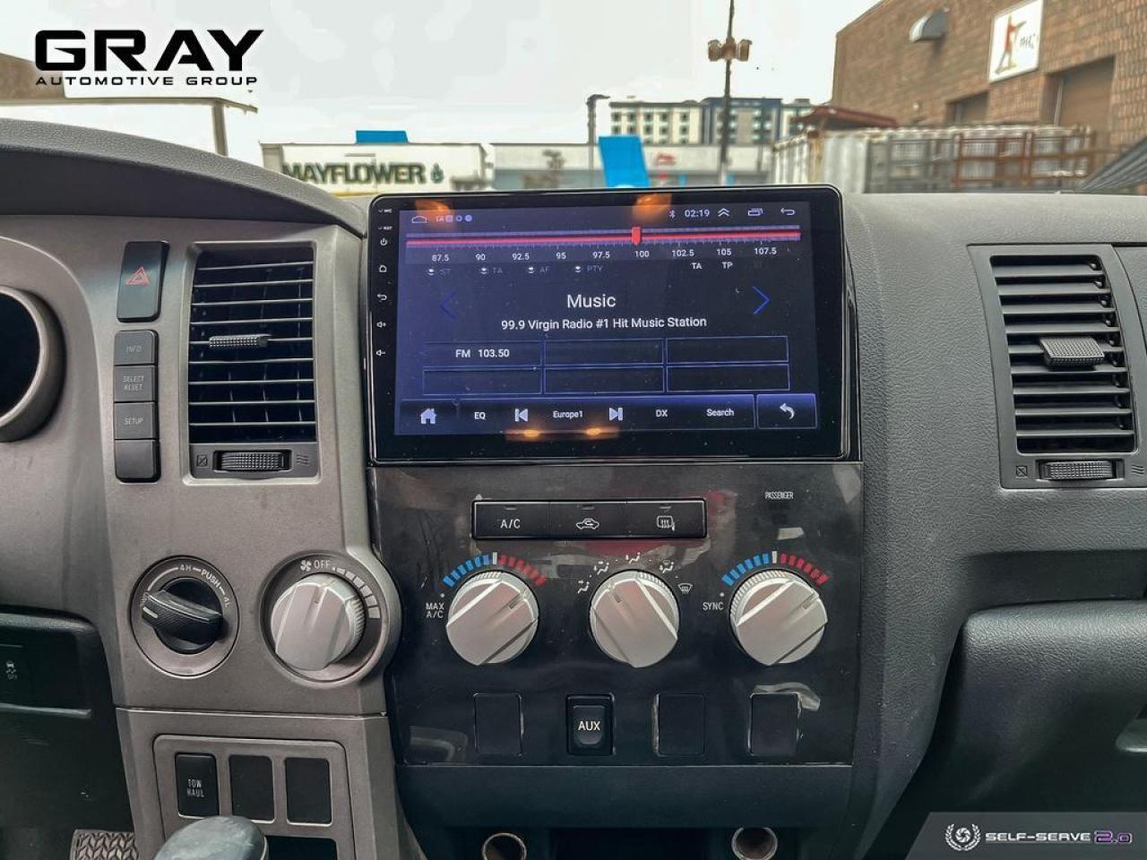 2010 Toyota Tundra SR5/5.7L/4x4/Backup Cam - Photo #12