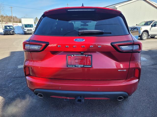 2024 Ford Escape ST-Line Select AWD Photo4