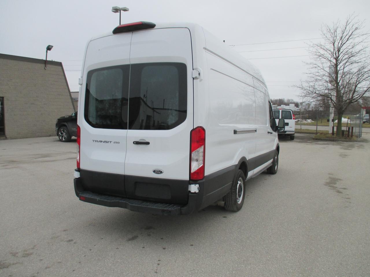 2021 Ford Transit 250 T-250 148" EL Hi Rf 9070 GVWR RWD - Photo #5