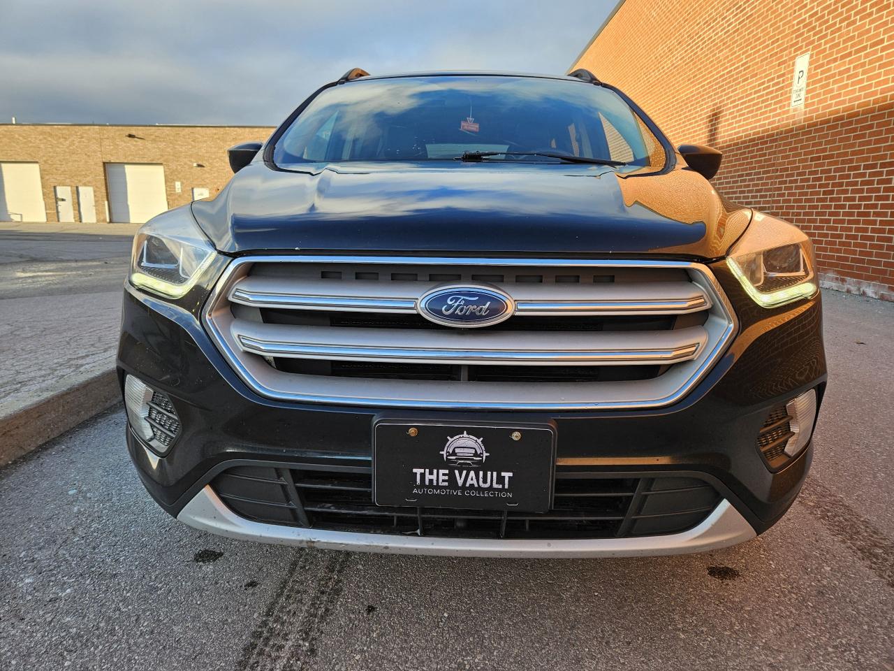 2018 Ford Escape SEL FWD No Accidents - Photo #2