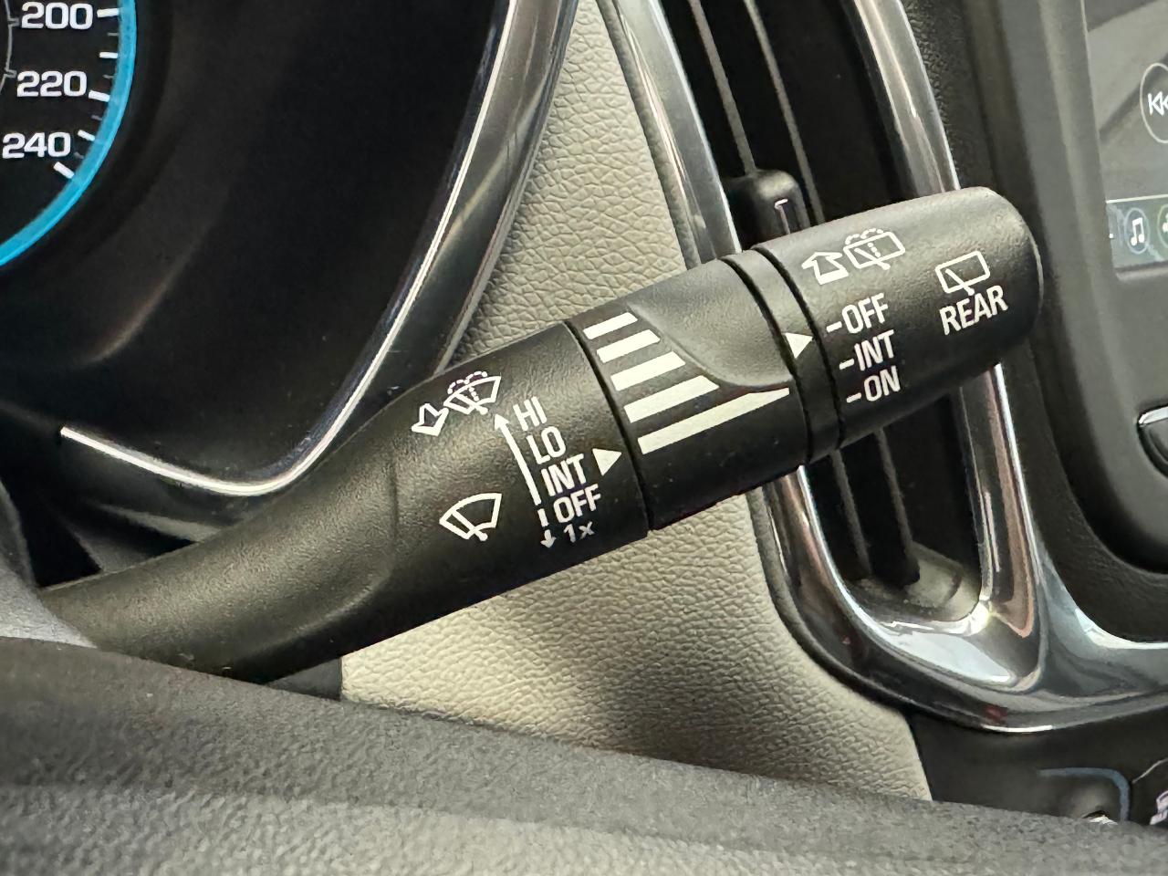 2019 Chevrolet Equinox LS+Remote Start+ApplePlay+Heated Seats+CLEANCARFAX - Photo #49