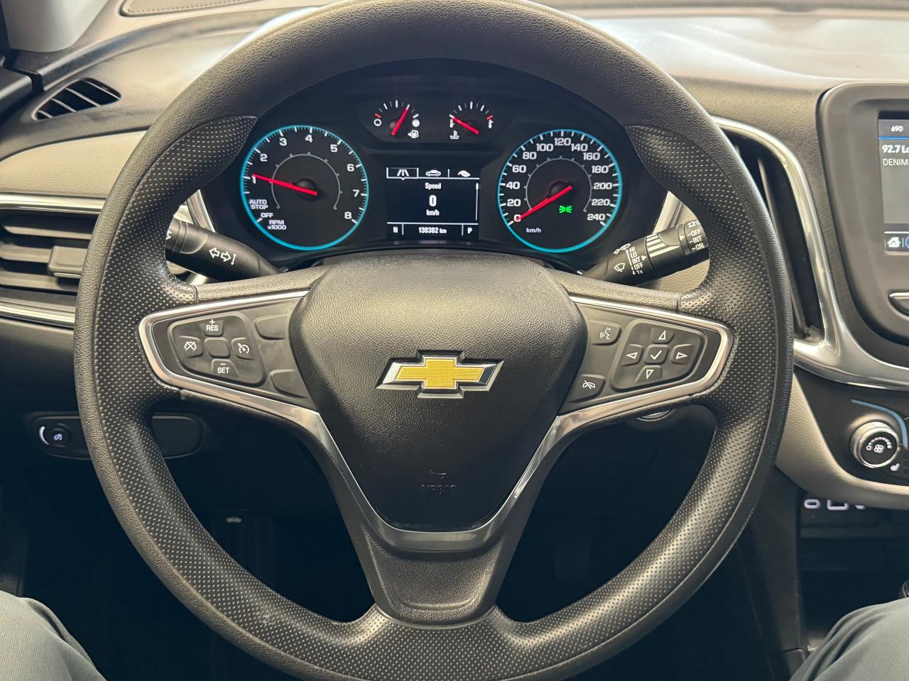 2019 Chevrolet Equinox LS+Remote Start+ApplePlay+Heated Seats+CLEANCARFAX Photo9