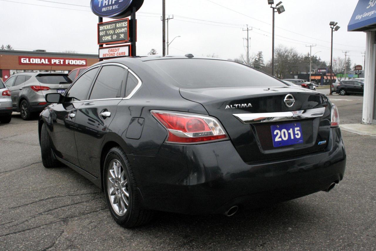 2015 Nissan Altima 4dr Sdn I4 CVT 2.5 SV - Photo #4